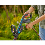 Gardena Multi-pulitore a batteria AquaBrush patio 03/18V P4A, set